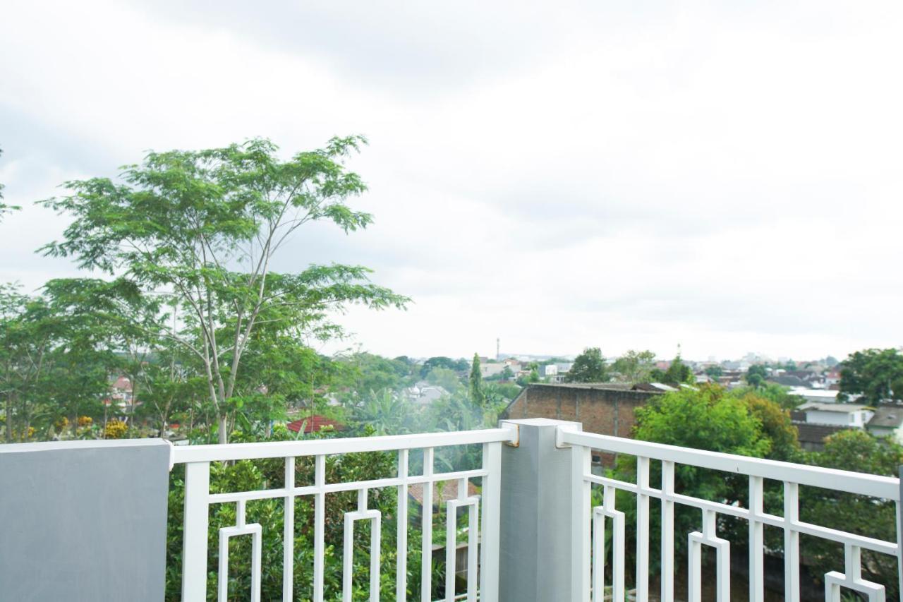 Kost Eksklusif Teduh Hostel Salakan ภายนอก รูปภาพ