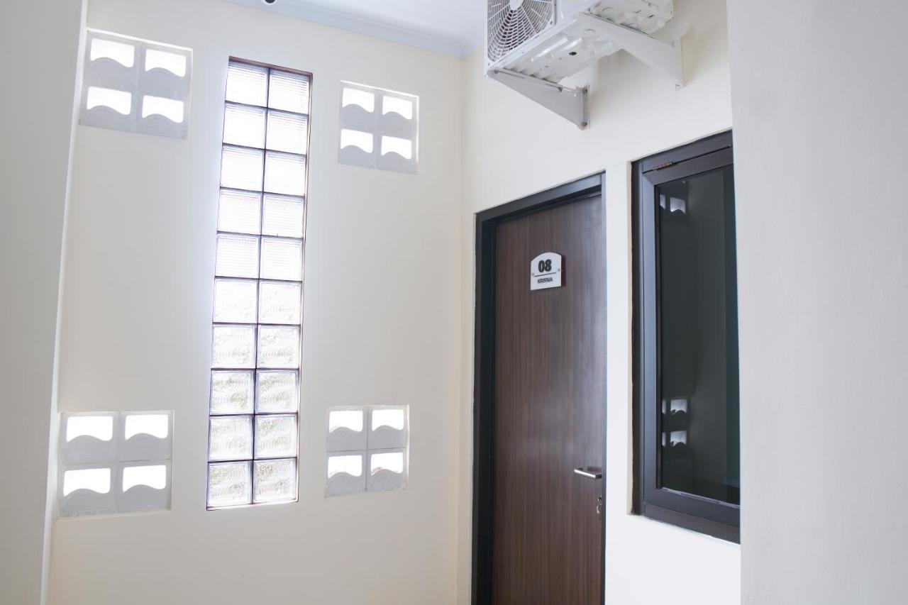 Kost Eksklusif Teduh Hostel Salakan ภายนอก รูปภาพ