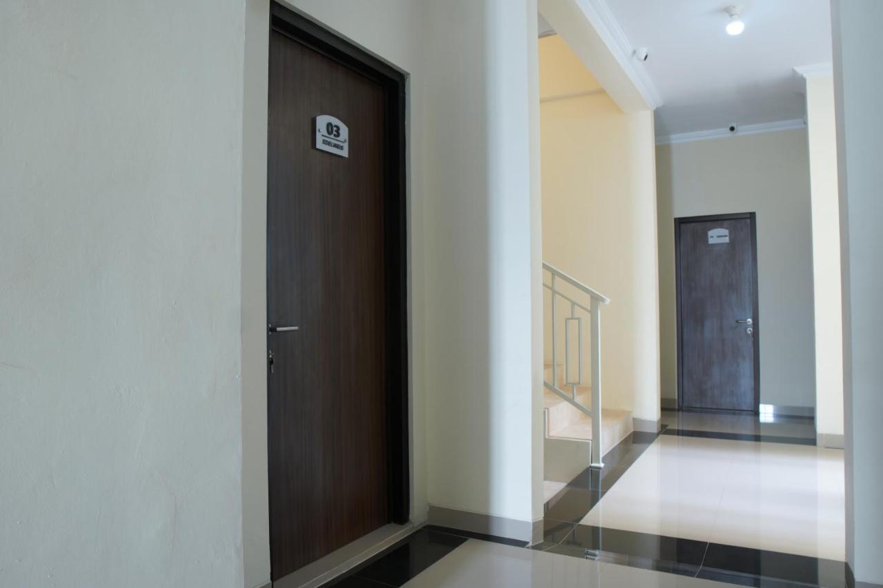 Kost Eksklusif Teduh Hostel Salakan ภายนอก รูปภาพ